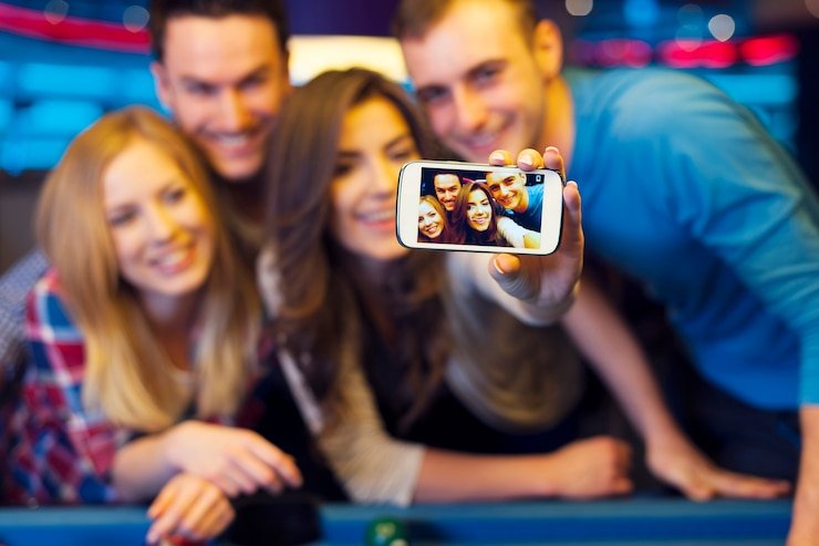 Putaran bonus dengan penyiar dealer langsung Fitur bonus Money Train dengan dealer langsung